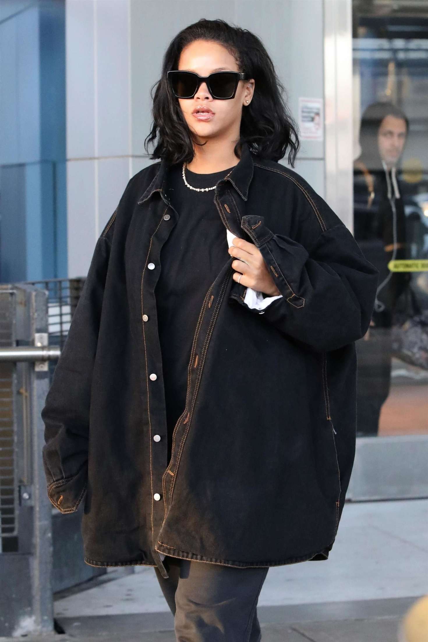 Rihanna â€“ Arriving at JFK Airport in NYC