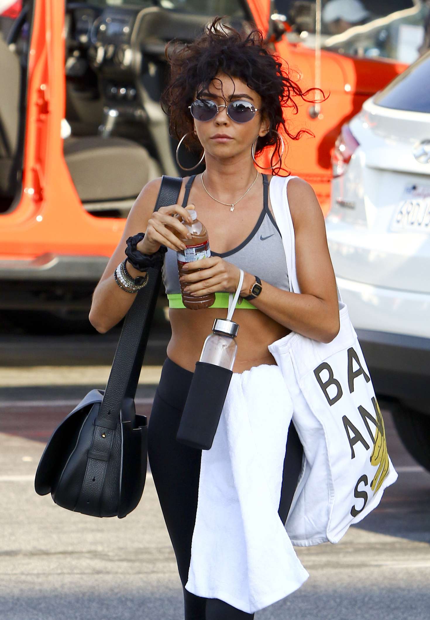 Sarah Hyland â€“ Heads at her gym in Los Angeles