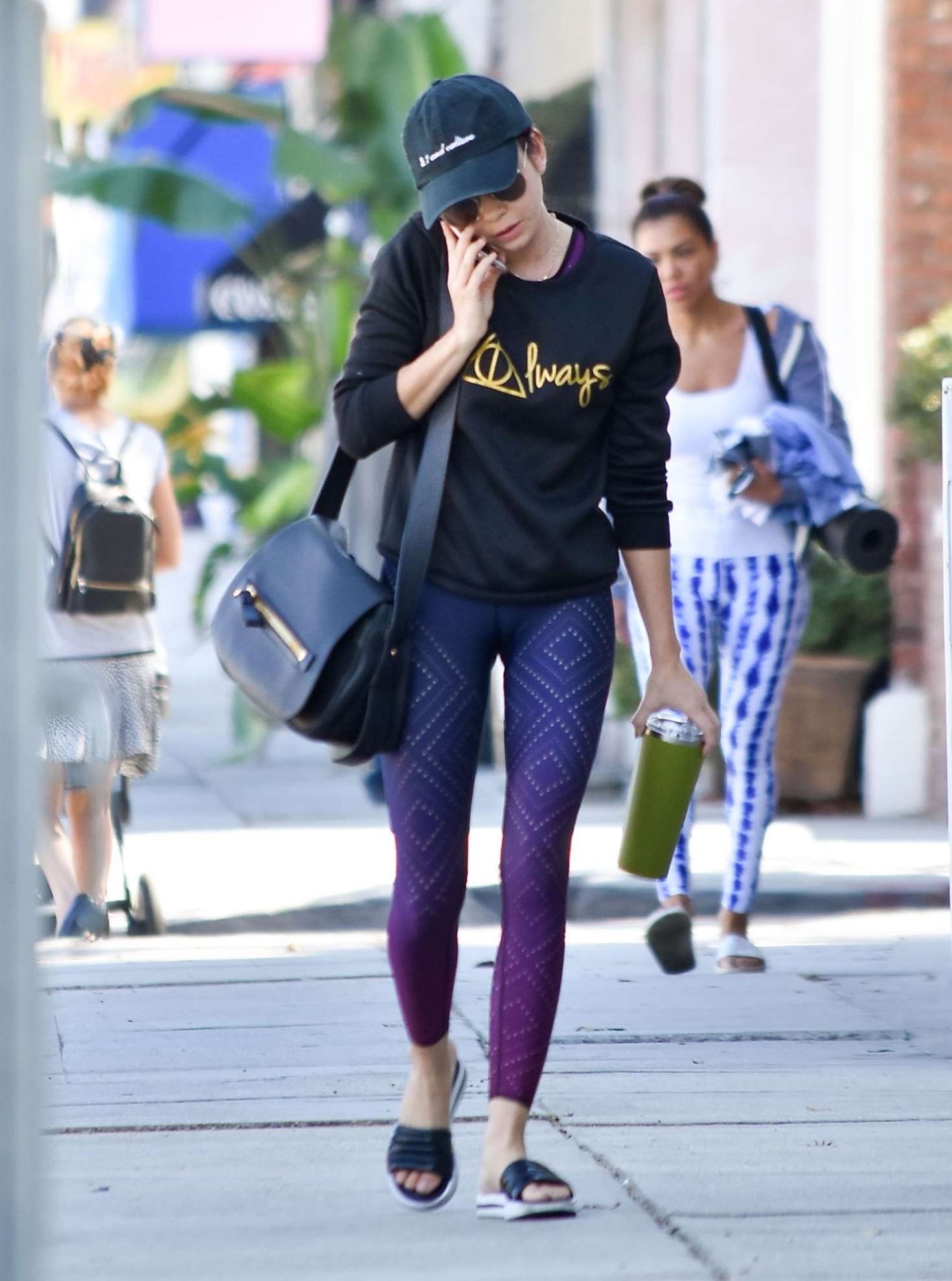 Sarah Hyland in Tight Leggings â€“ Out and about in LA