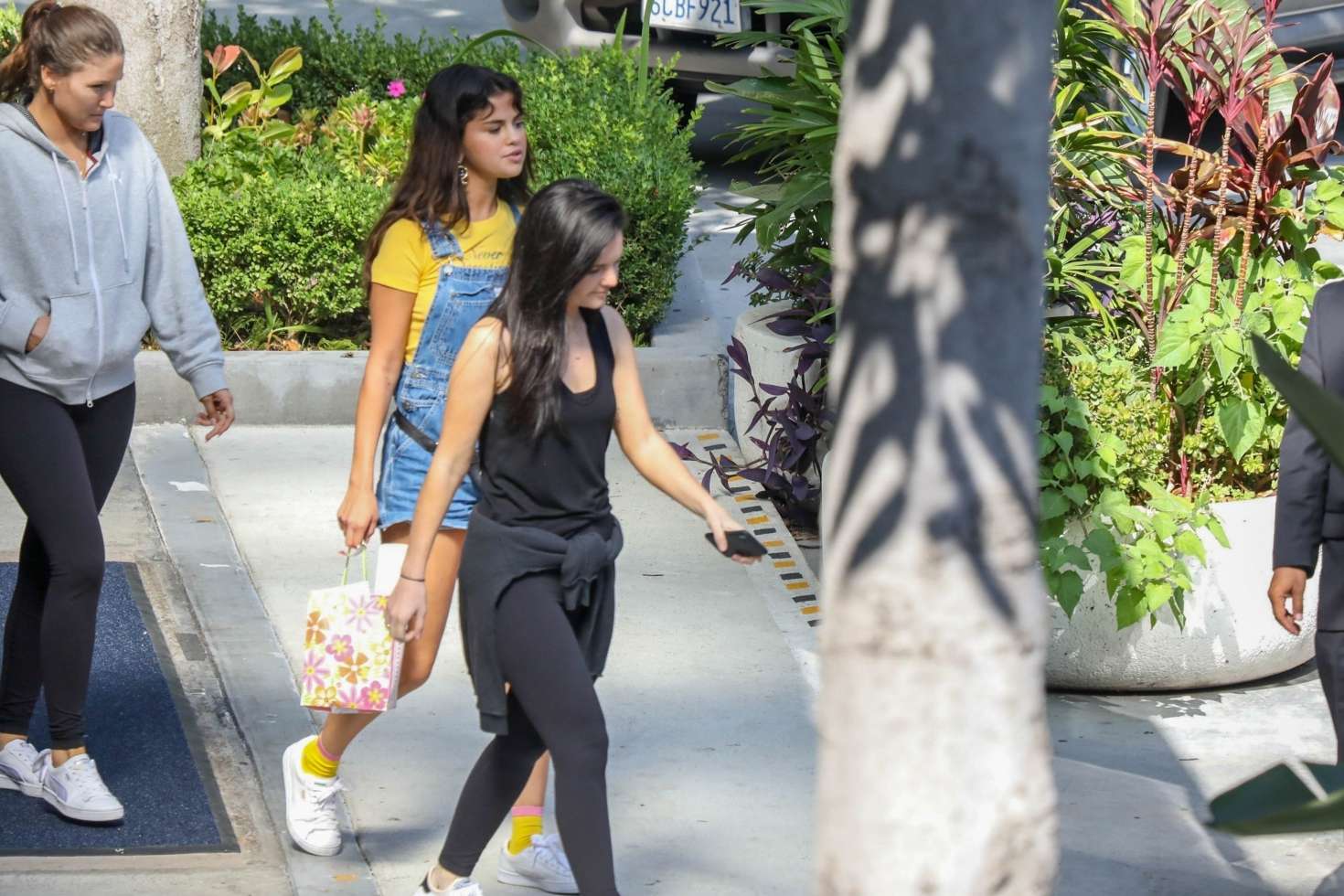 Selena Gomez â€“ Leaving Sheraton hotel in Los Angeles