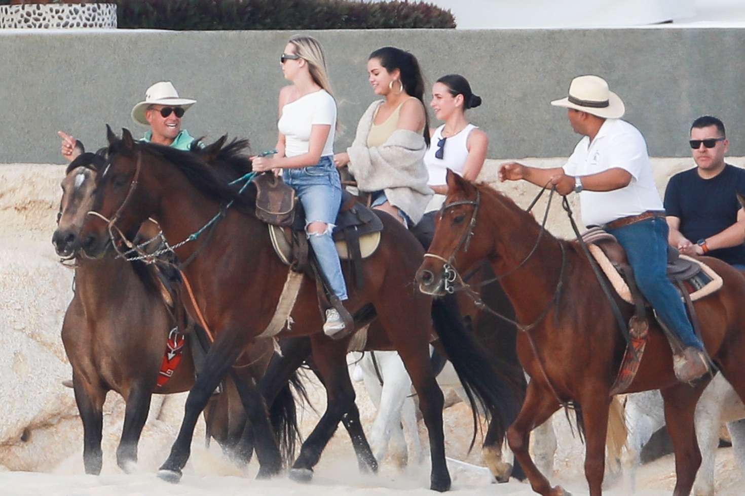 Selena Gomez â€“ Riding a horse with friends in Cabo San Lucas