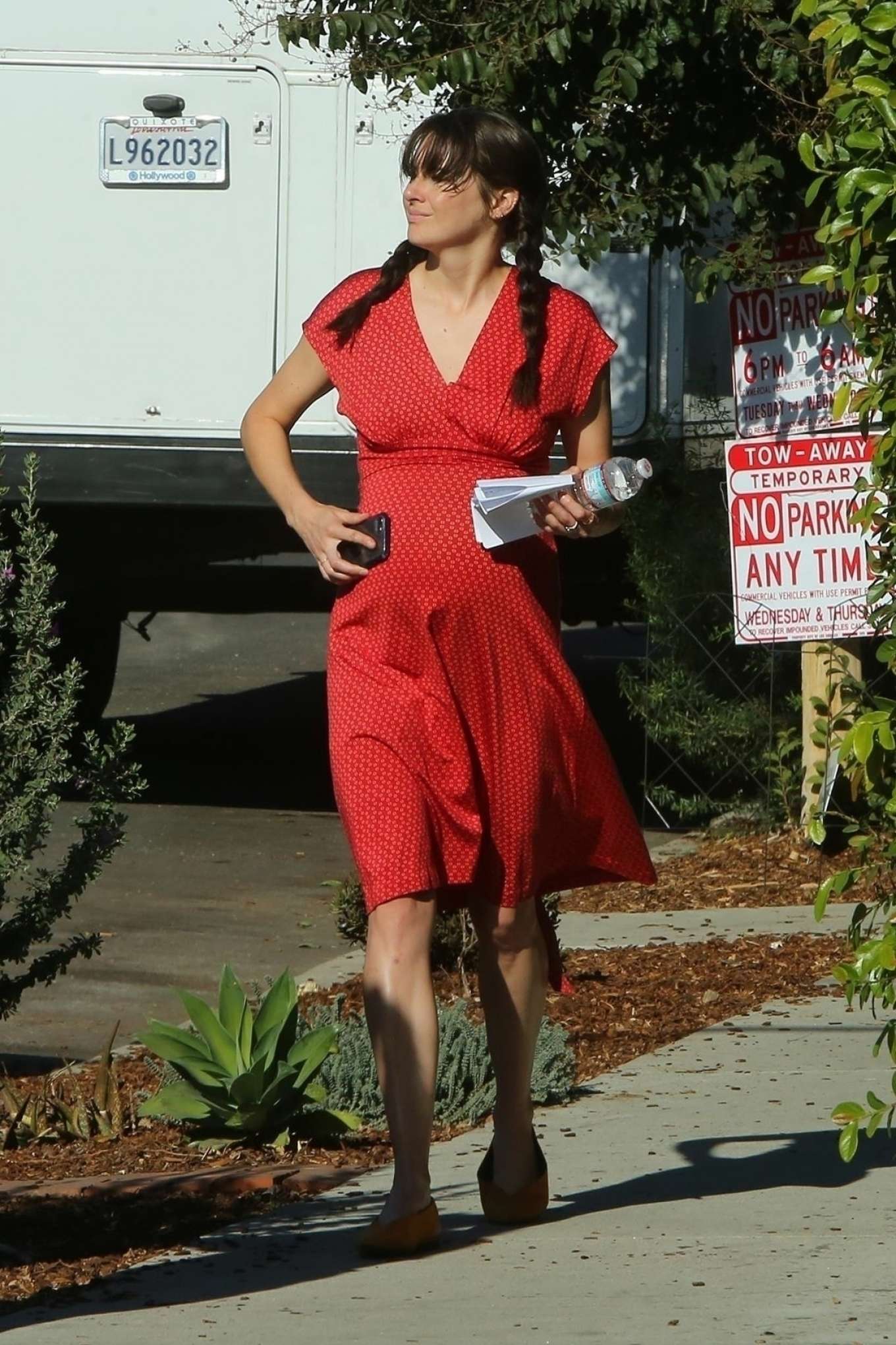 Shailene Woodley â€“ On the set of her untitled Drake Doremus project in LA
