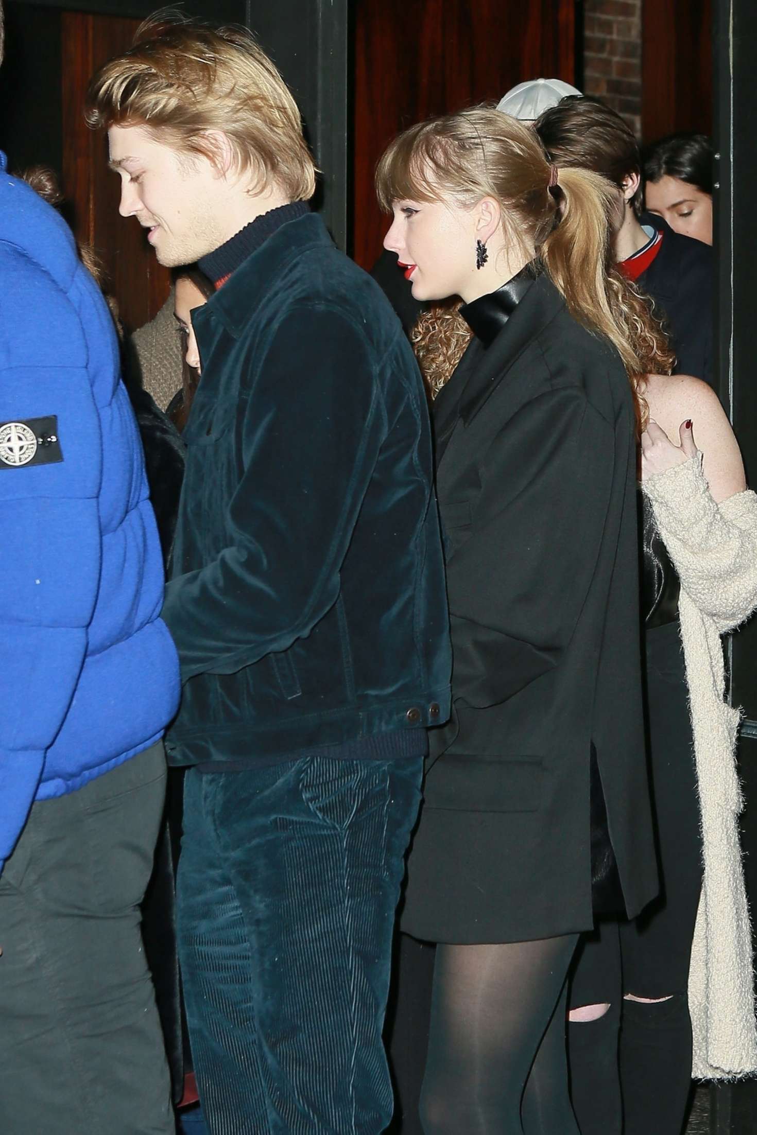 Taylor Swift and Joe Alwyn â€“ Night out in New York