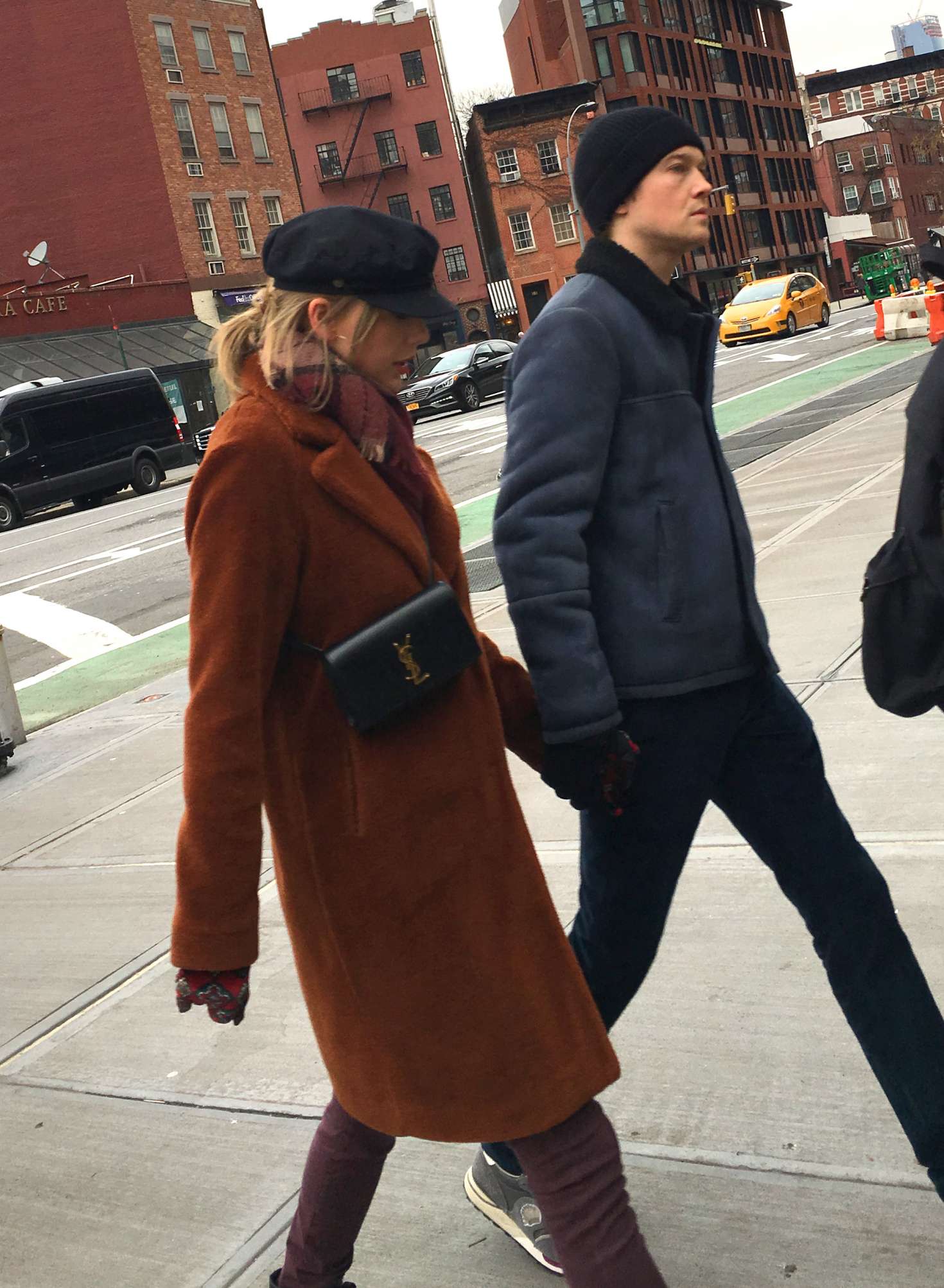 Taylor Swift boyfriend Joe Alwyn â€“ Out and about in NYC