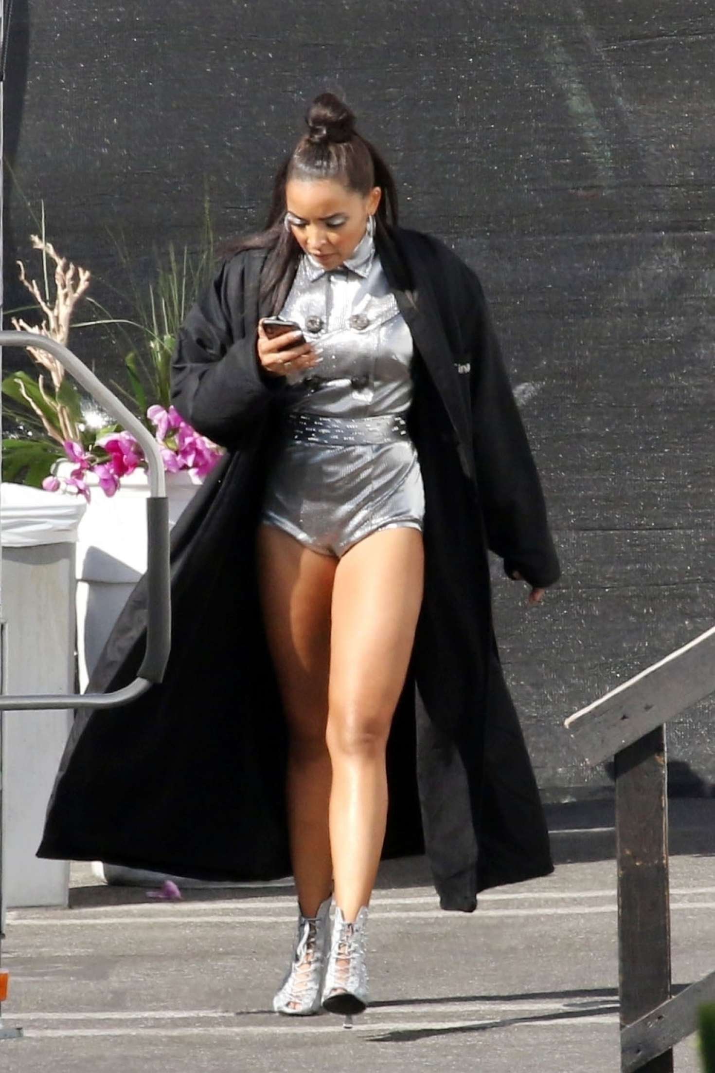 Tinashe in Shorts at the CBS studio in Los Angeles