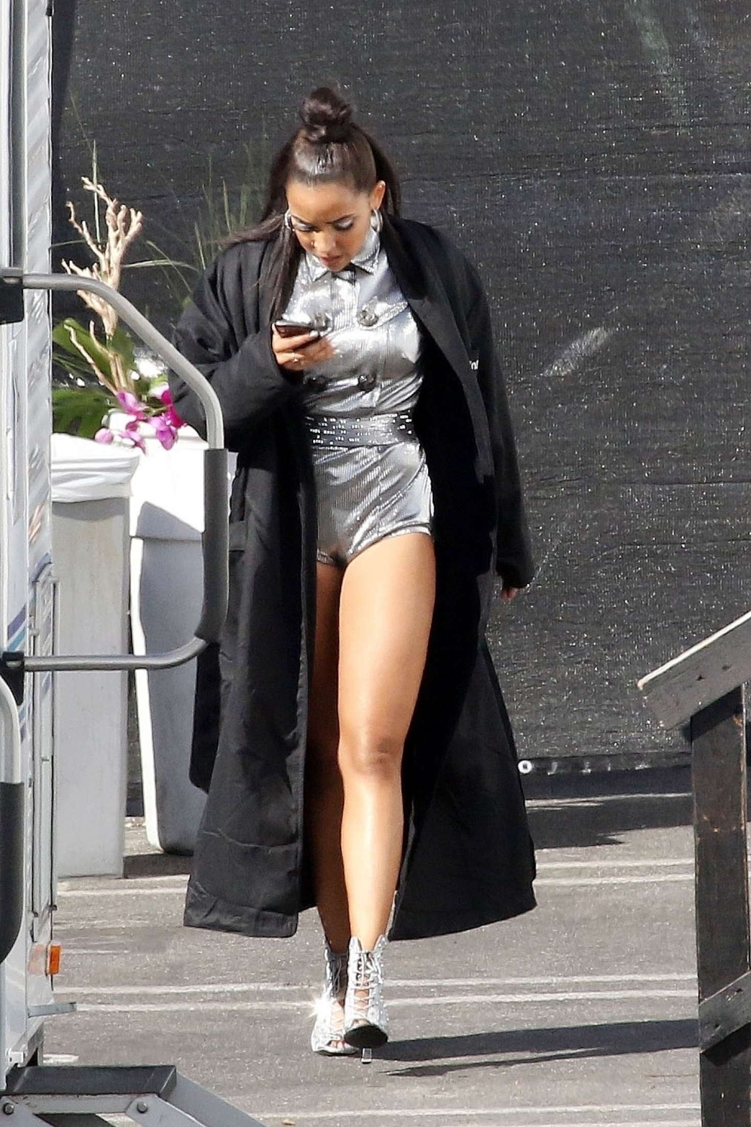 Tinashe in Shorts at the CBS studio in Los Angeles
