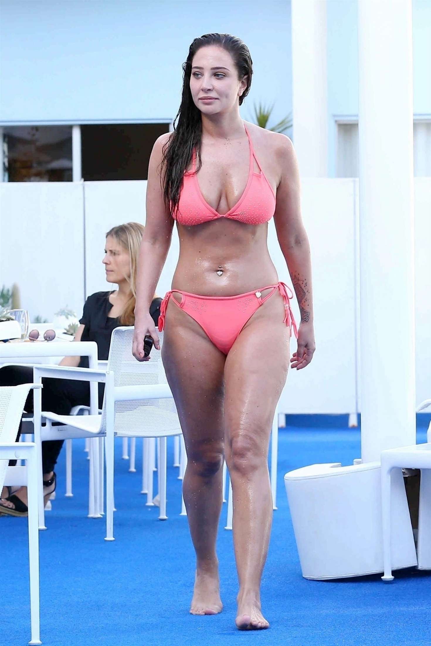 Tulisa Contostavlos in Pink Bikini on the pool in Los Angeles