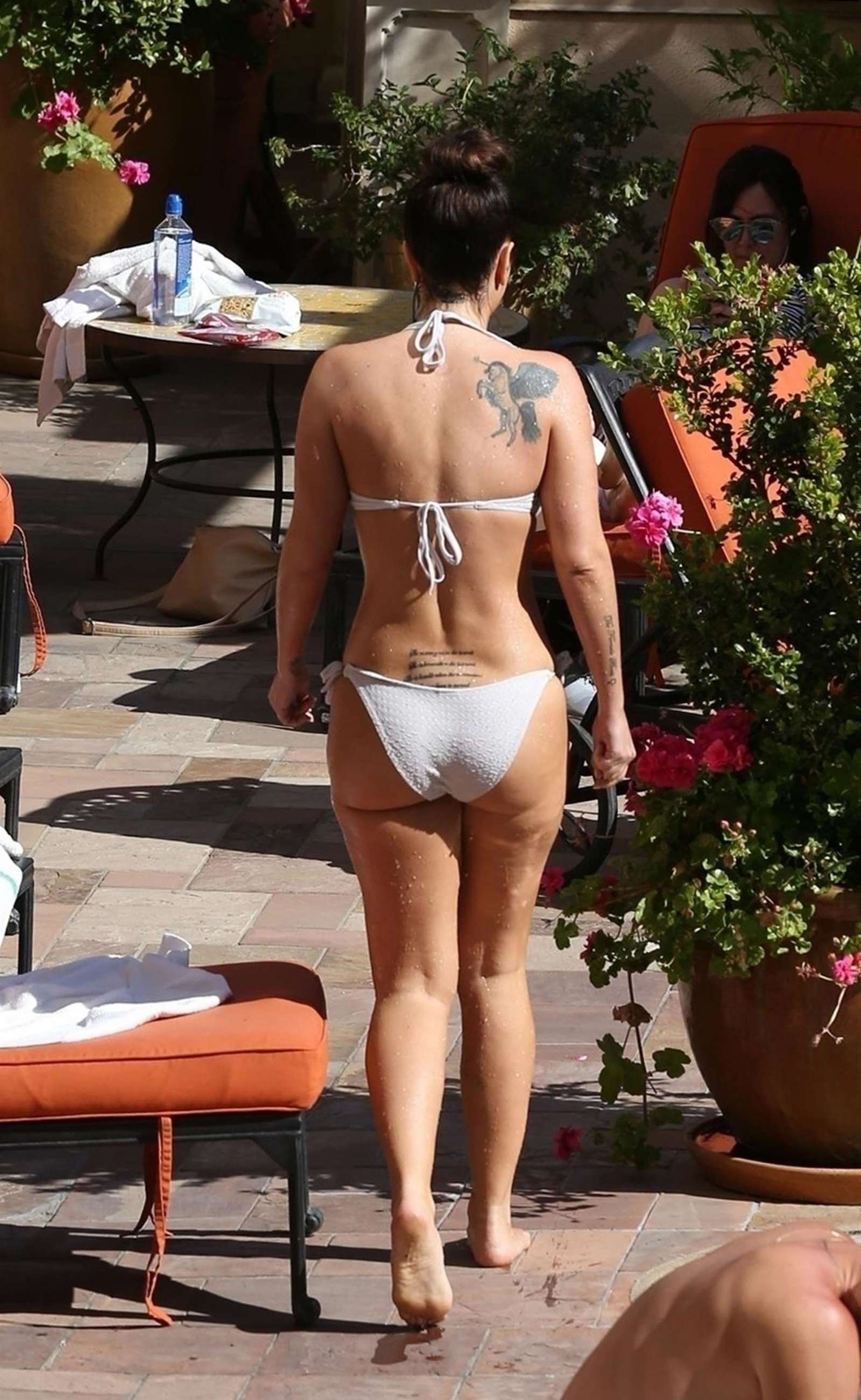 Tulisa Contostavlos in White Bikini on the pool in Los Angeles
