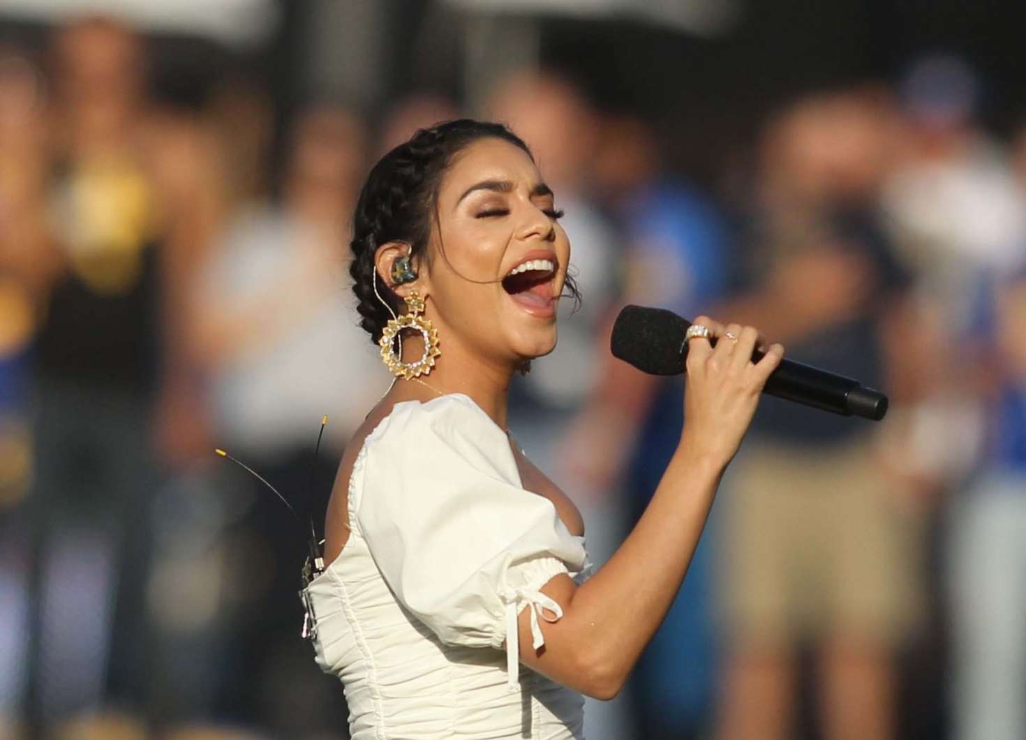 Vanessa Hudgens â€“ Performs the National Anthem in Los Angeles