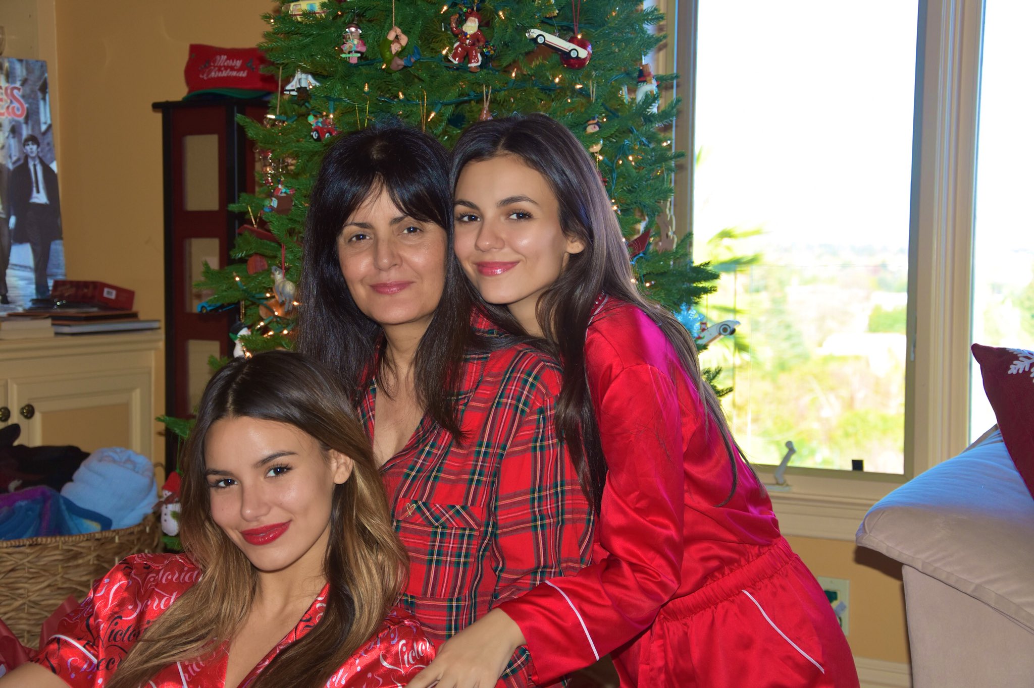 Victoria Justice and Madison Reed â€“ Christmas 2018 â€“ Social Media Pics