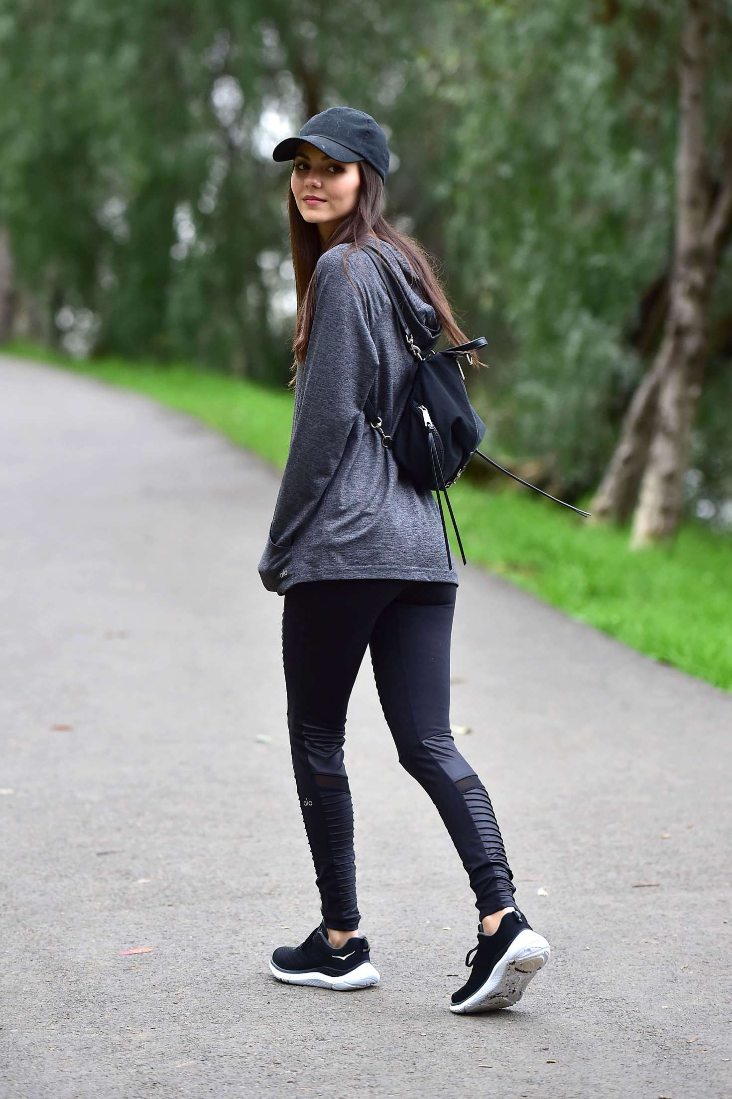 Victoria Justice â€“ Out Hiking in Los Angeles