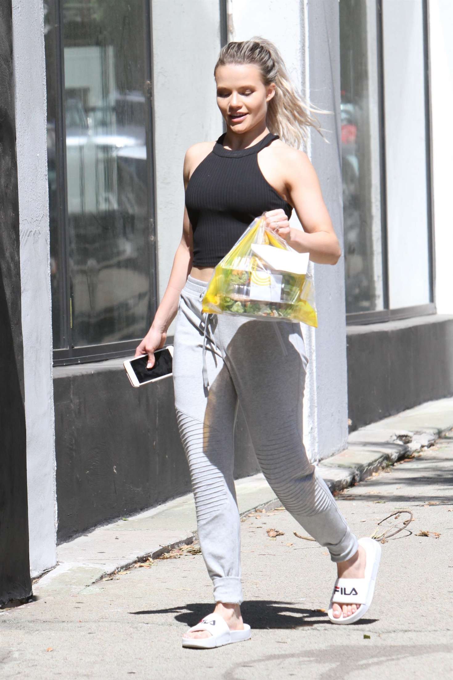 Witney Carson â€“ Arrives at DWTS dance studio in Los Angeles