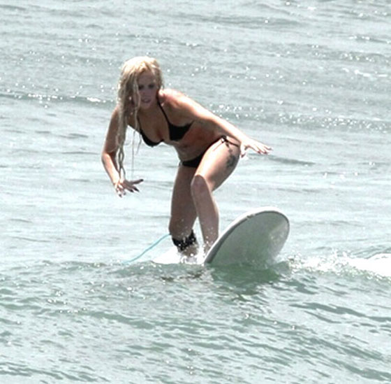 Lady GaGa - Bikini Surfing