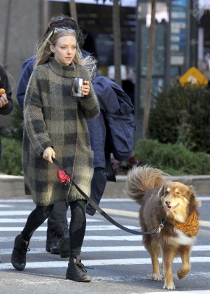 Amanda Seyfried - Filming "Ted 2" Movi Set in NYC