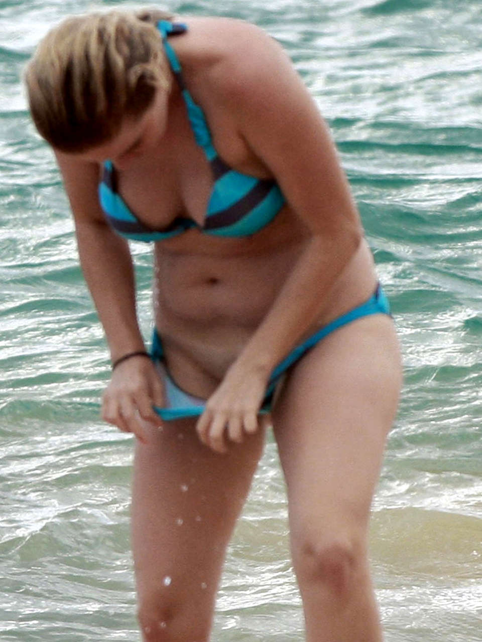 Юлия тимошенко на пляже в купальнике