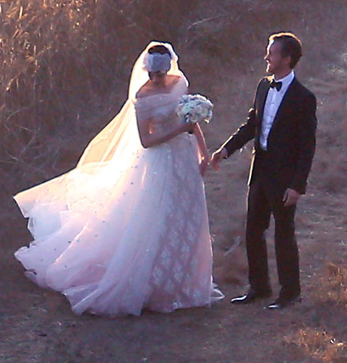 Anne Hathaway - Wedding Photos. 