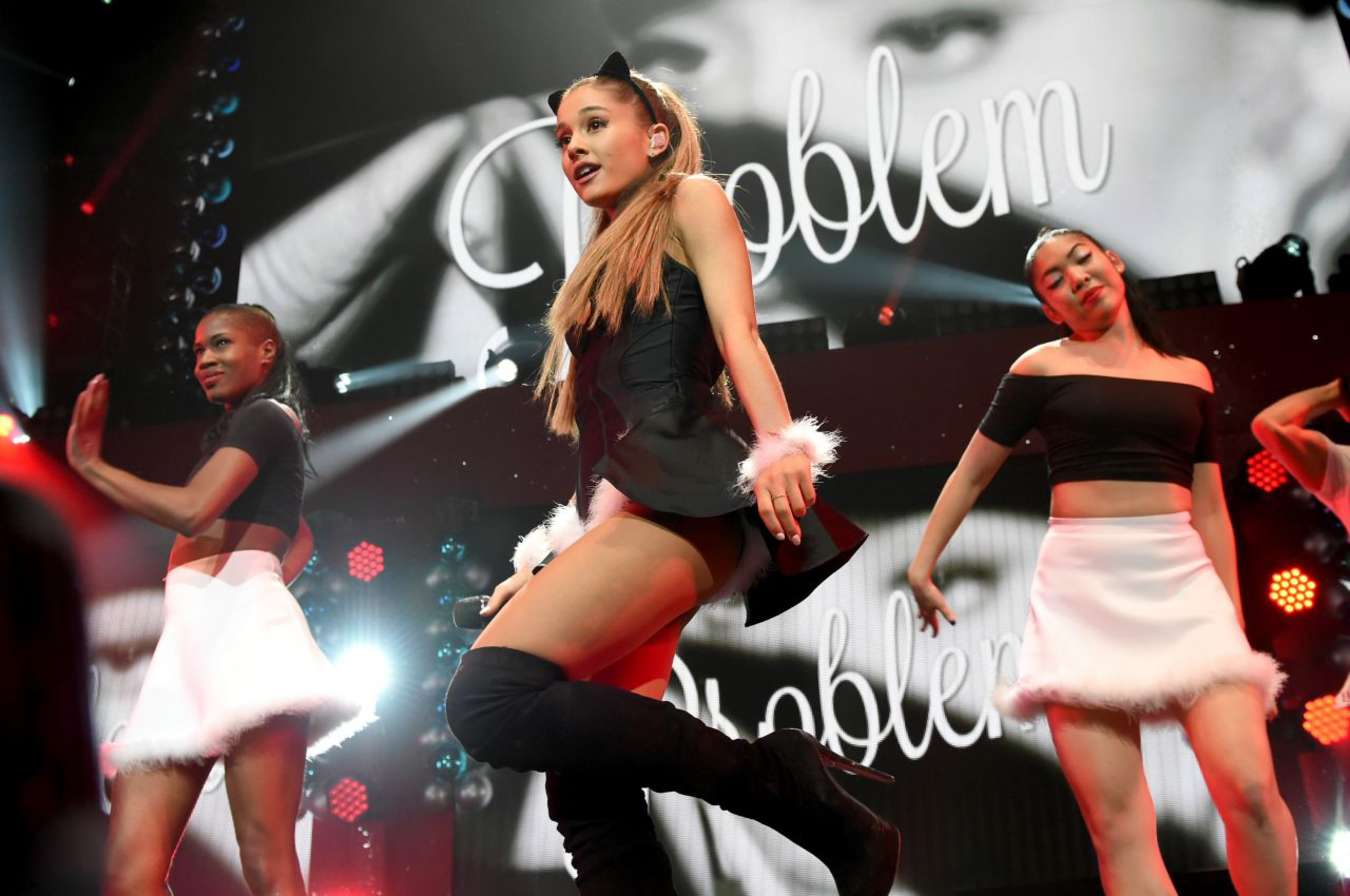 Ariana Grande Performs at 101.3 KDWBs Jingle Ball 2014 in 