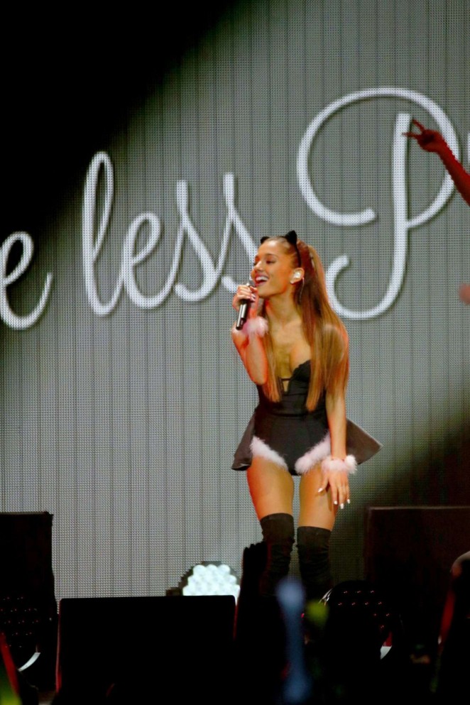 Ariana Grande: Performs at 101 3 KDWBs Jingle Ball 2014 