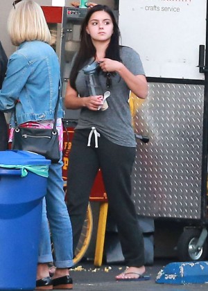 Ariel Winter - On the set of "Modern Family" in Los Angeles