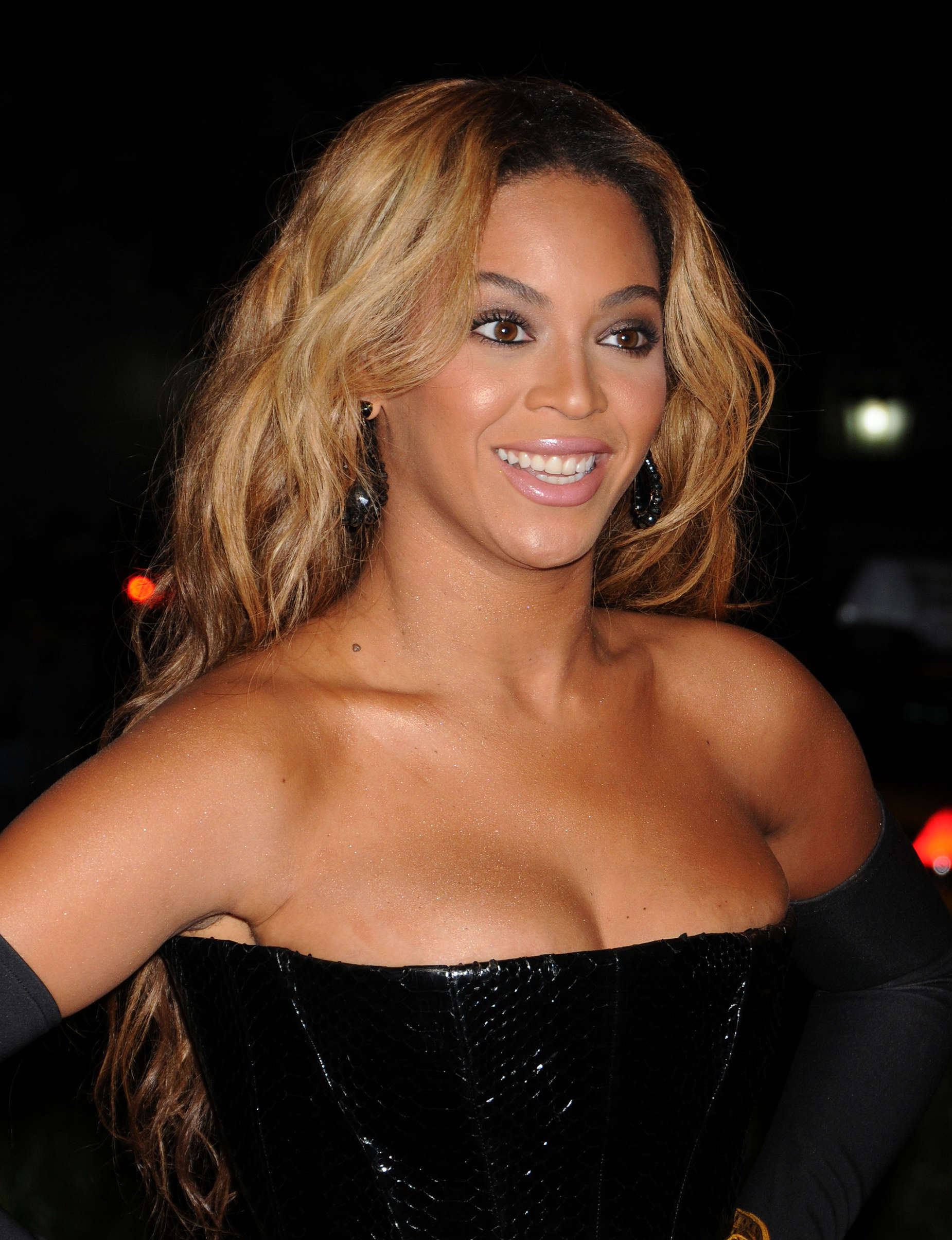 Beyonce 2013 : Beyonce – 2013 Met Gala -11