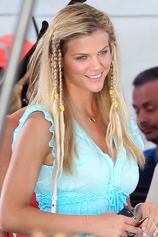 Photo of Brooklyn Decker, who portrays Palmer in Just 