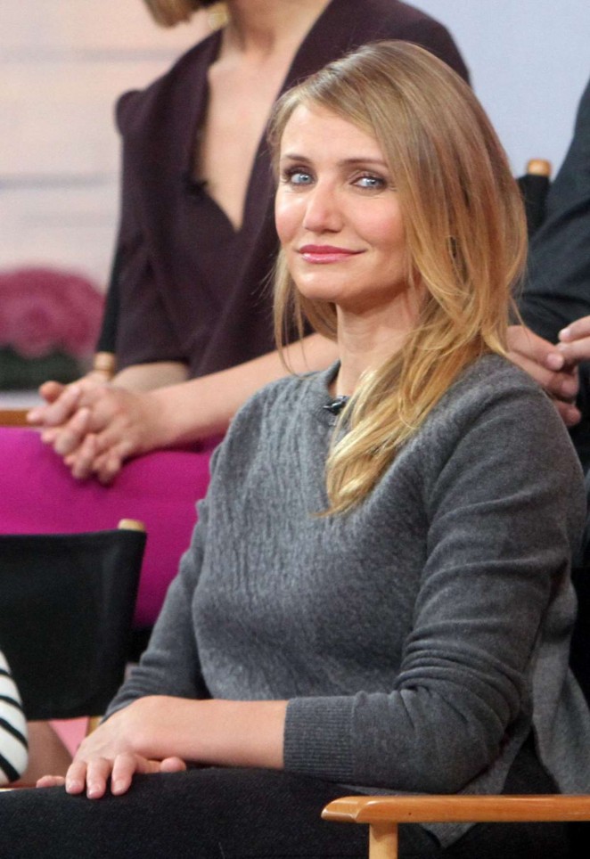 Cameron Diaz - Promotes "Annie" in GMA Show in NY