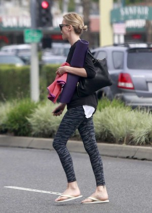 Charlize Theron in Leggings - Goes To Yoga Class in West Hollywood