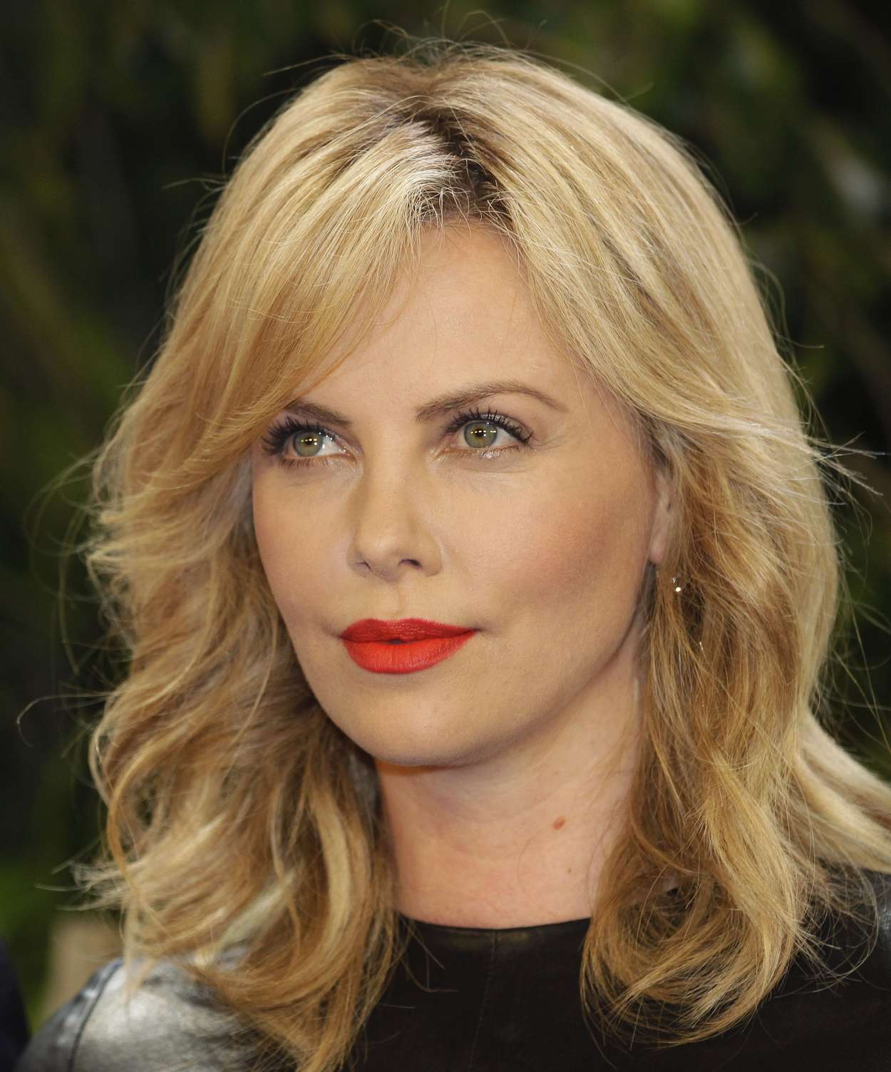 Charlize Theron - Snow White and the Huntsman Photocall in ...