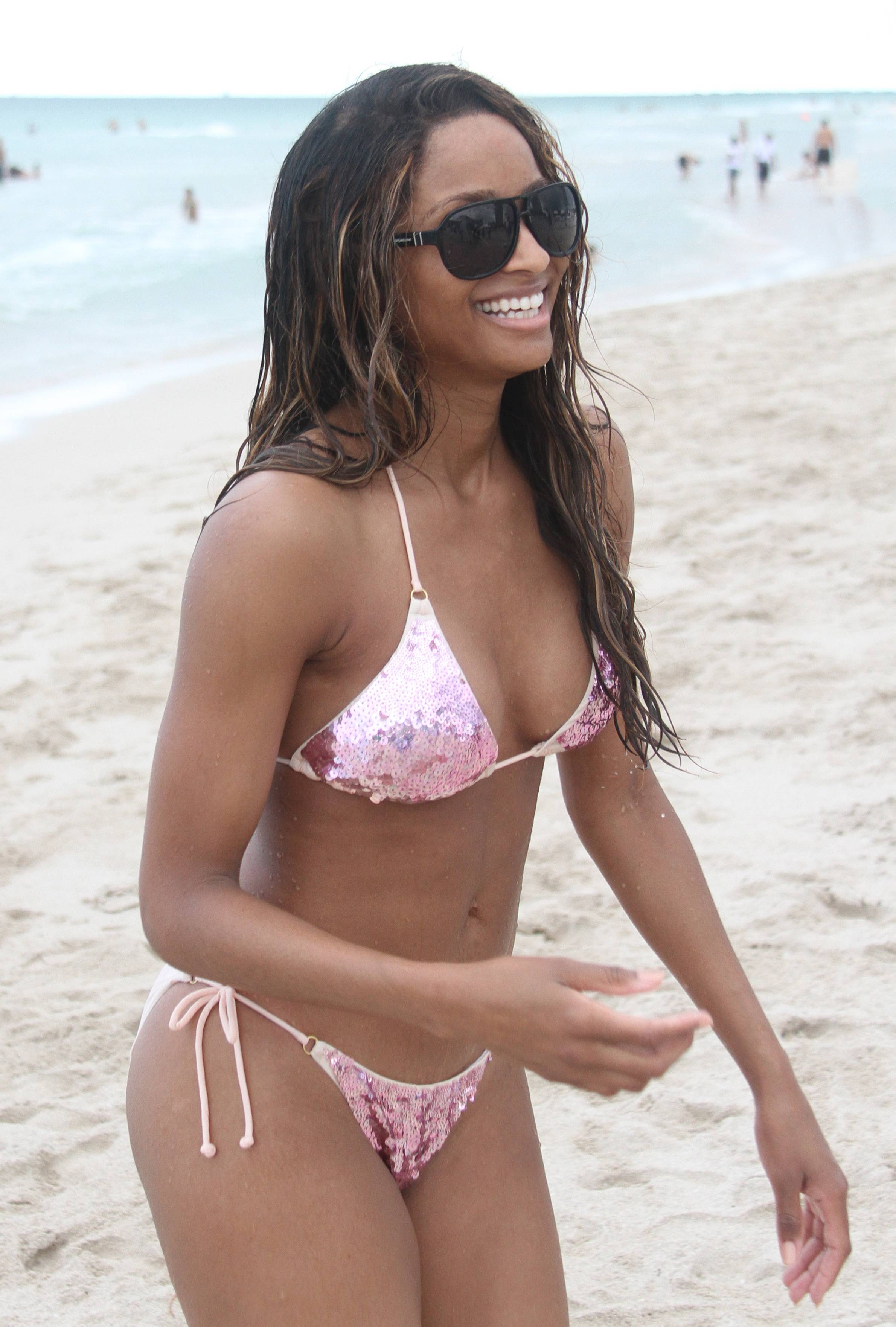 Ciara 2011 : ciara-bikini-at-miami-beach-2011-06. 