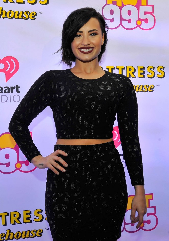 Demi Lovato - HOT 99.5’s Jingle Ball 2014 in Washington