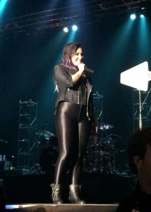 Demi Lovato Performs Live at The Neon Lights Tour in Reno
