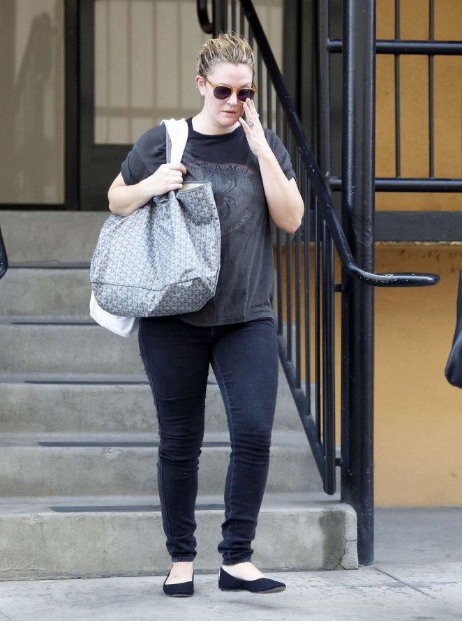 Drew Barrymore in Tight Jeans out in Studio City