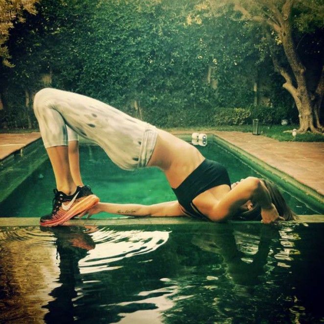 Elisabetta Canalis - Workout in Leggings - Instagram Pic