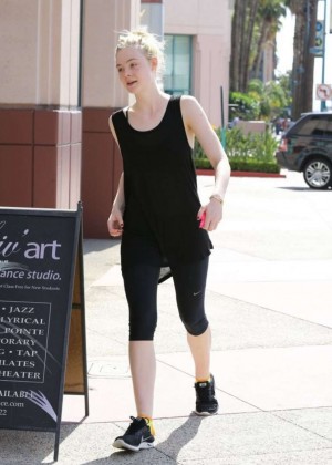 Elle Fanning - Going to a Dance Class in North Hollywood