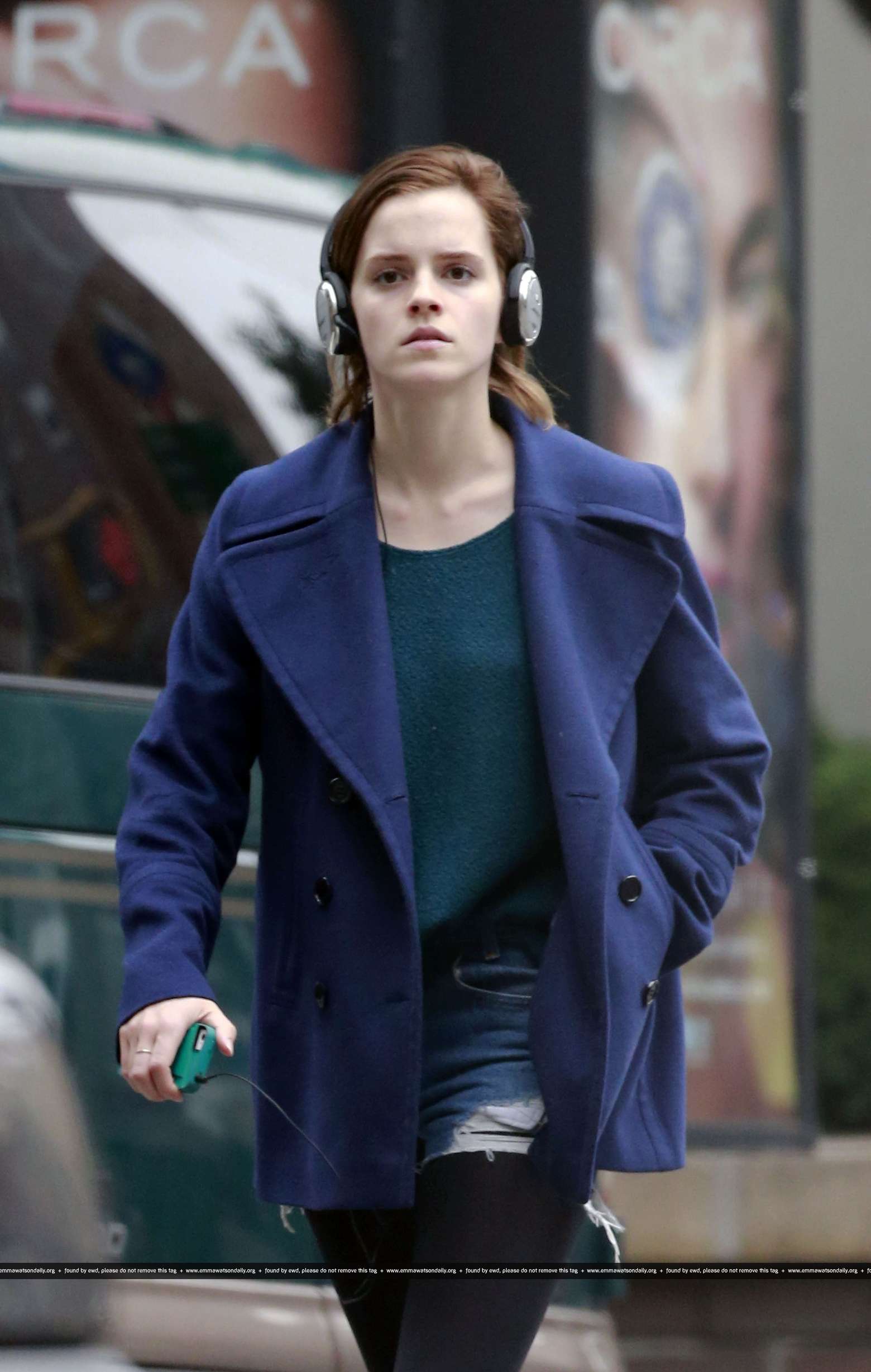 Emma Watson 2012 : Emma Watson - Candids In New York City-01. 