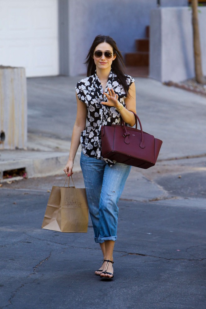 Emmy Rossum in Jeans -15