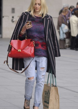 Fearne Cotton in Ripped Jeans Out in London