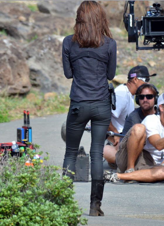 Grace Park - filming Hawaii Five-0 in Oahu-02 - GotCeleb