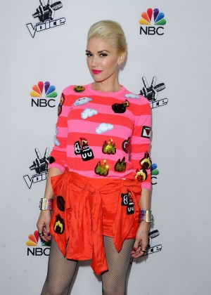 Gwen Stefani - The Voice Season 7 Red Carpet Event in West Hollywood