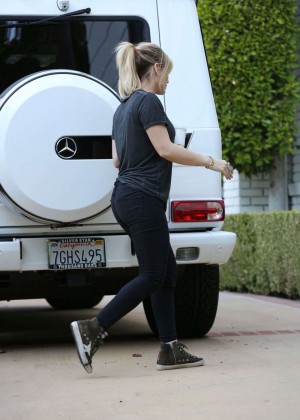 Hilary Duff Booty in Jeans Out in Beverly Hills
