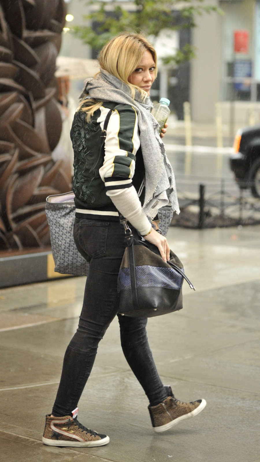 Hilary Duff in Tight jeans Leaving her hotel in New York