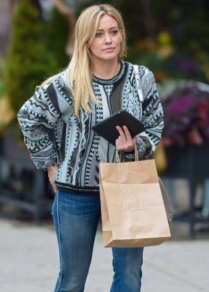 Hilary Duff in Jeans - Out and about in Manhattan