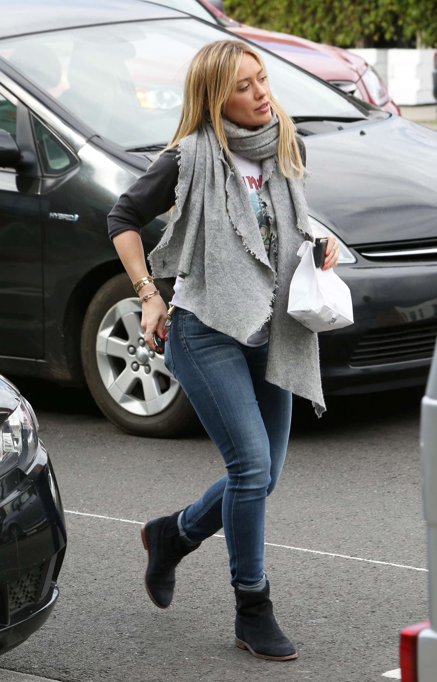 Hilary Duff 2014 : Hilary Duff in jeans -03