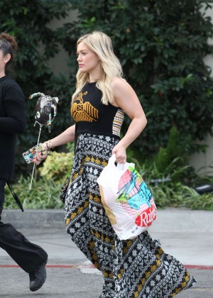Hilary Duff - Shopping for Halloween in LA