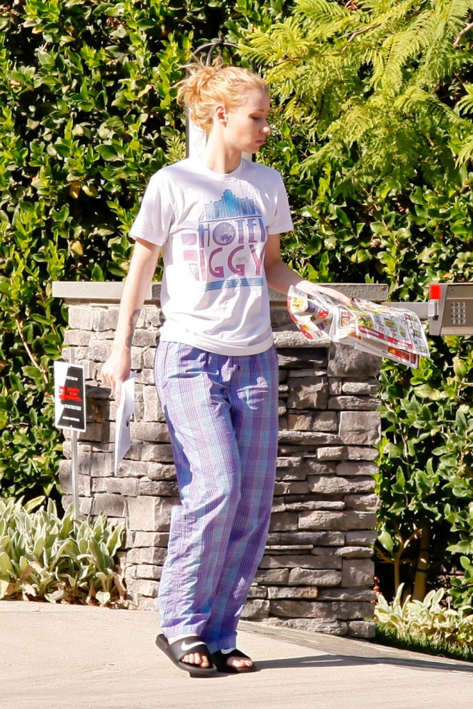 Iggy Azalea - Stepping out in her pajamas to check her mail in Tarzana