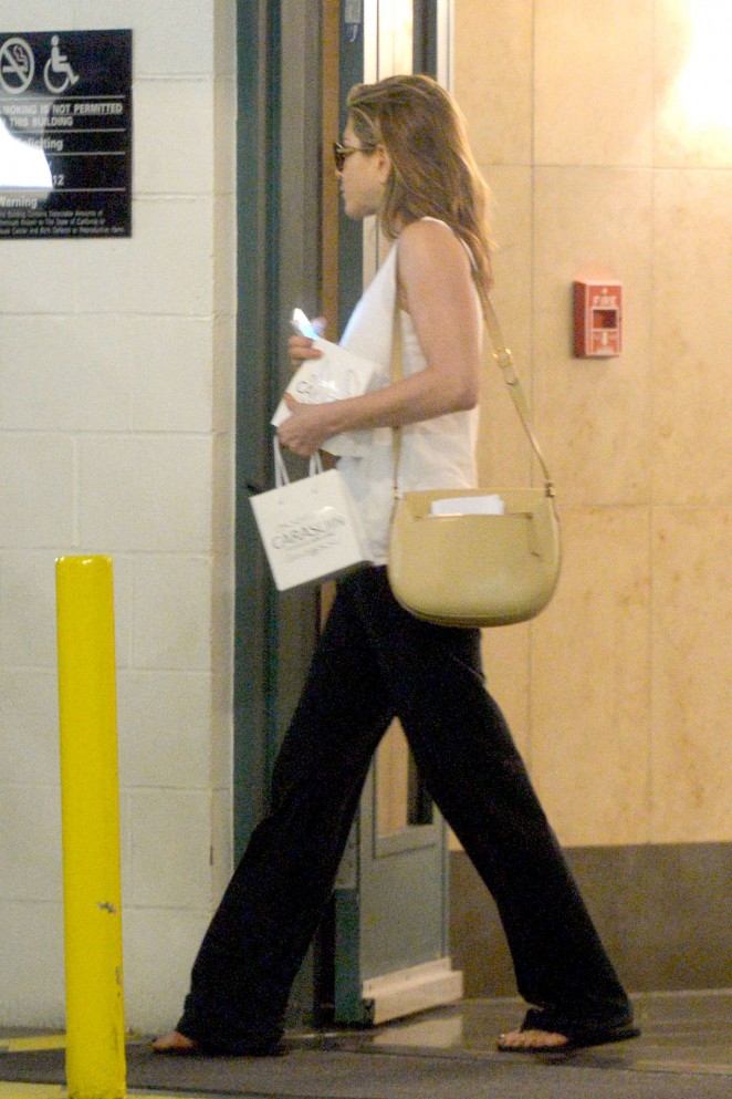 Jennifer Aniston - Leaving the Carasoin Day Spa & Skin Clinic in LA