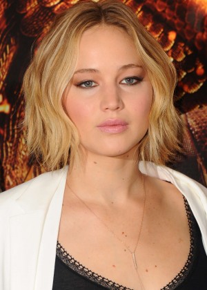 Jennifer Lawrence - The Hunger Games: Mockingjay Part 1 Photocall in London