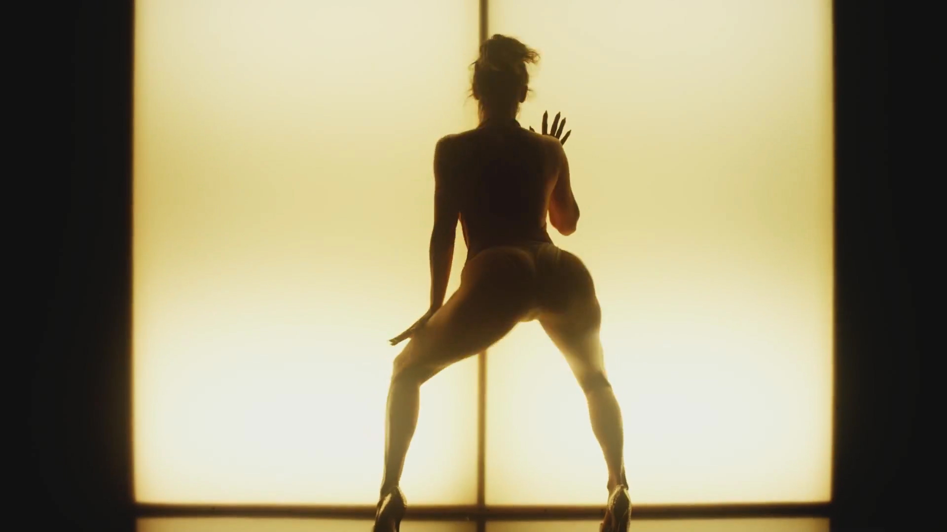 Jennifer Lopez 2014 : Jennifer Lopez feat Iggy Azalea: Booty Teaser -01. 