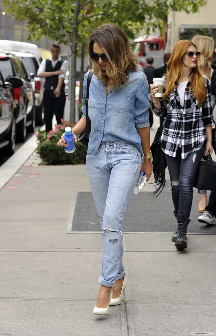 Jessica Alba in Jeans Leaving the hotel in Los Angeles