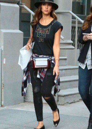 Jessica Alba in Tight Black Jeans out in NYC